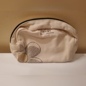 MARC JACOBS Daisy Brige Pouch/Makeup/Cosmetic Bag